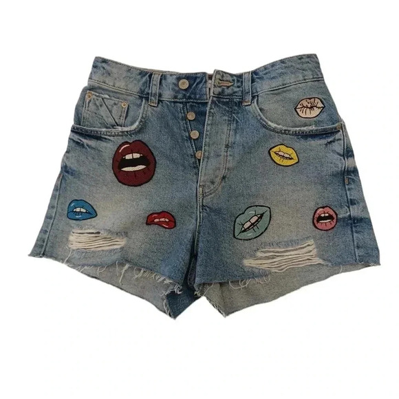 Zara High Rise Distressed Lip Appliqués Patches Denim Shorts Size 02 - Picture 6 of 10